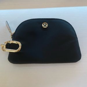 Lululemon card/coin holder for keys.